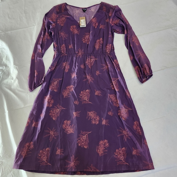 Patagonia Size Medium Shallow Moon Dress Labrador Tea Plum Floral - Picture 4 of 11
